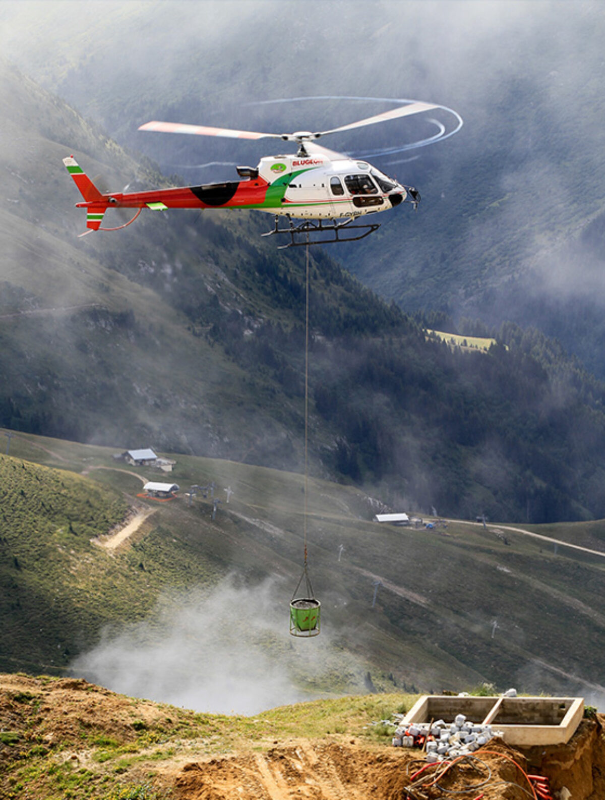 blugeon-helicopteres-transport-materiel-01